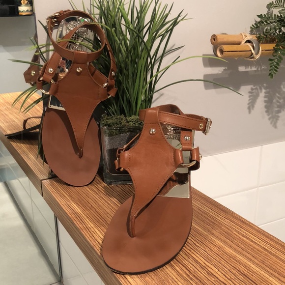 VINCE CAMUTO Adalina Ankle Strap Sandals genuine leather Size 9.5 - Picture 3 of 8